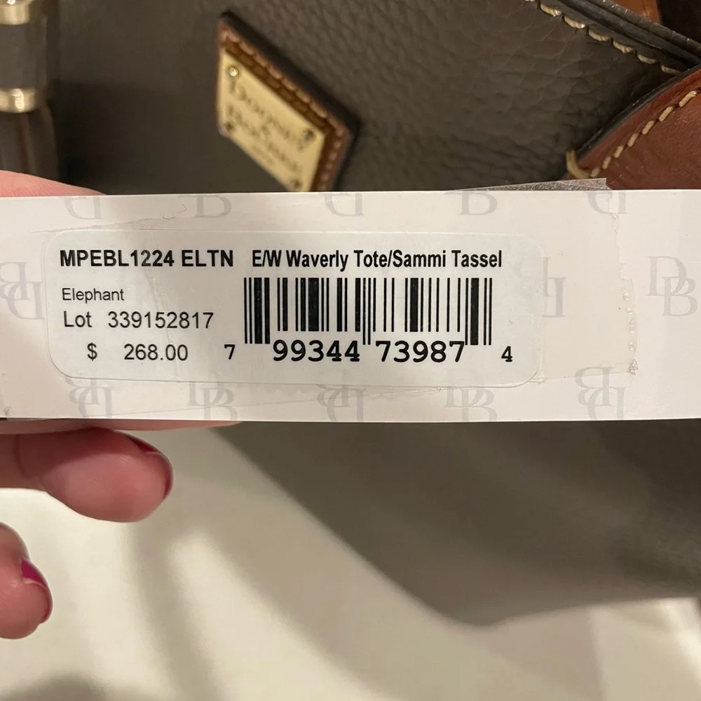 Dooney & Bourke Handbag 👜 - Picture 10 of 10